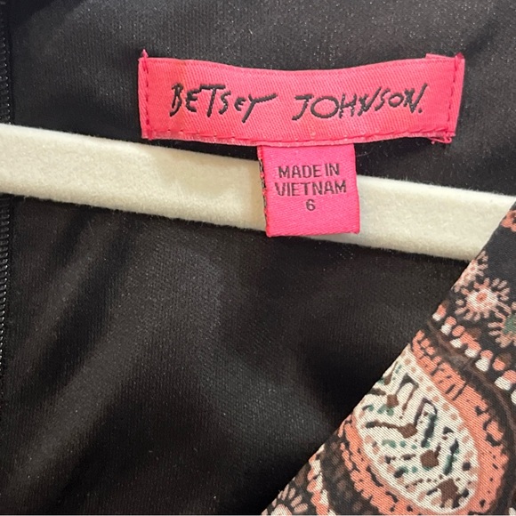 Betsey Johnson Women’s Paisley Print Black Pink Ruffle Bohemian Tie Dress Size 6 - Picture 8 of 13